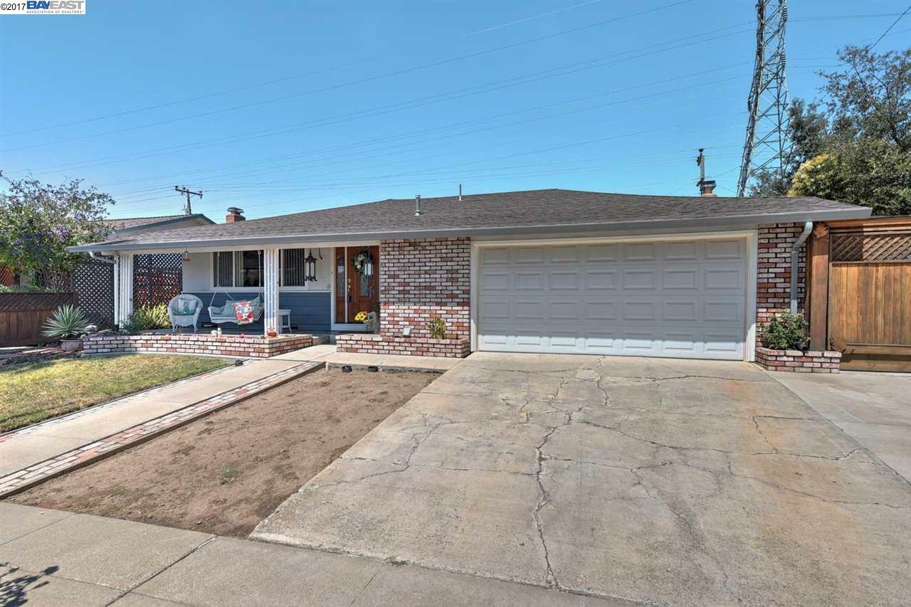 Property Photo: 5163 Roycroft Way CA 94538
