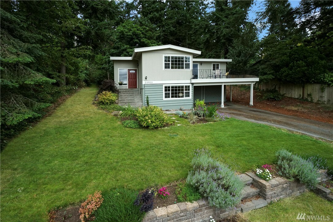 Property Photo:  23903 7th Ave W  WA 98021 