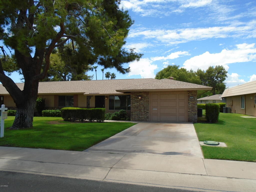 Property Photo: 10026 W Sandstone Drive AZ 85351