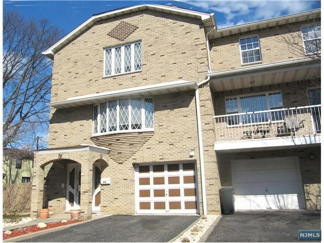 Property Photo:  86 Salvatore Ct  NJ 07407 