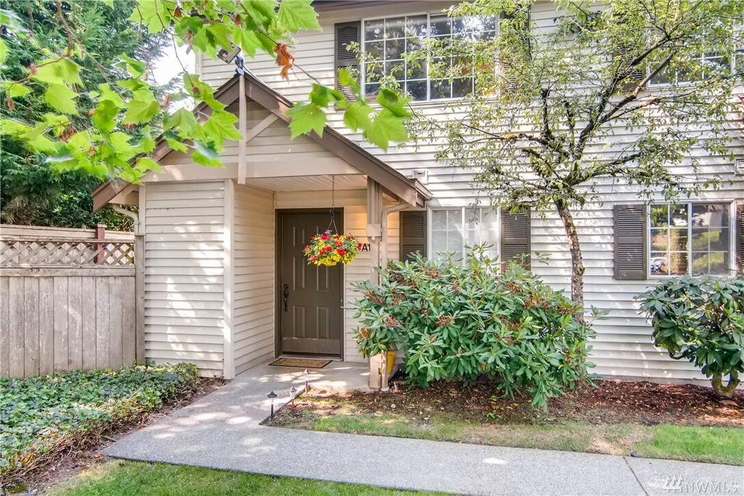 Property Photo:  15600 116th Ave NE A1  WA 98011 