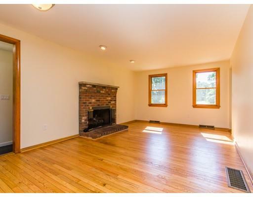 Property Photo:  5 Hampshire Ct  MA 02766 