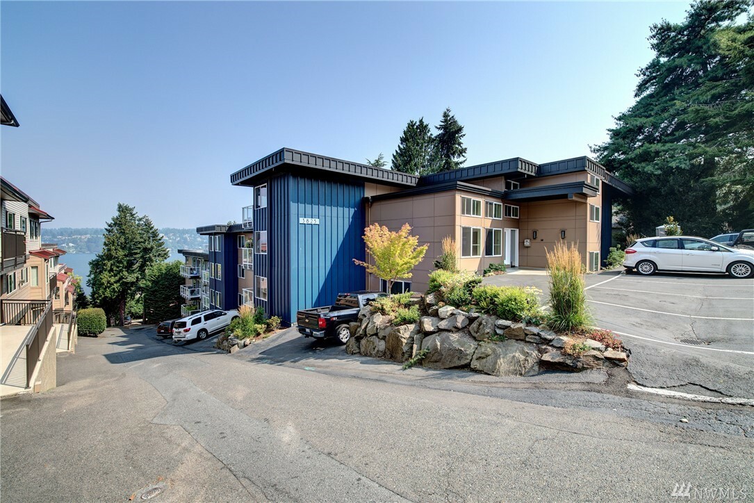 Property Photo:  3825 NE 155th Place 203  WA 98155 