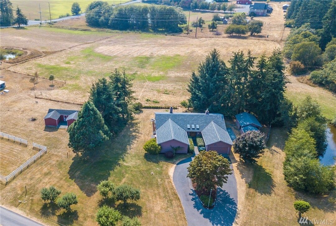 Property Photo:  4949 Puget Sound Lane  WA 98277 