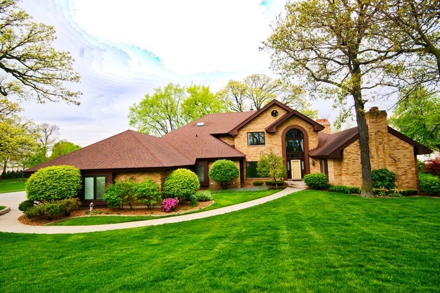 Property Photo:  208 Indian Trail Road  IL 60523 