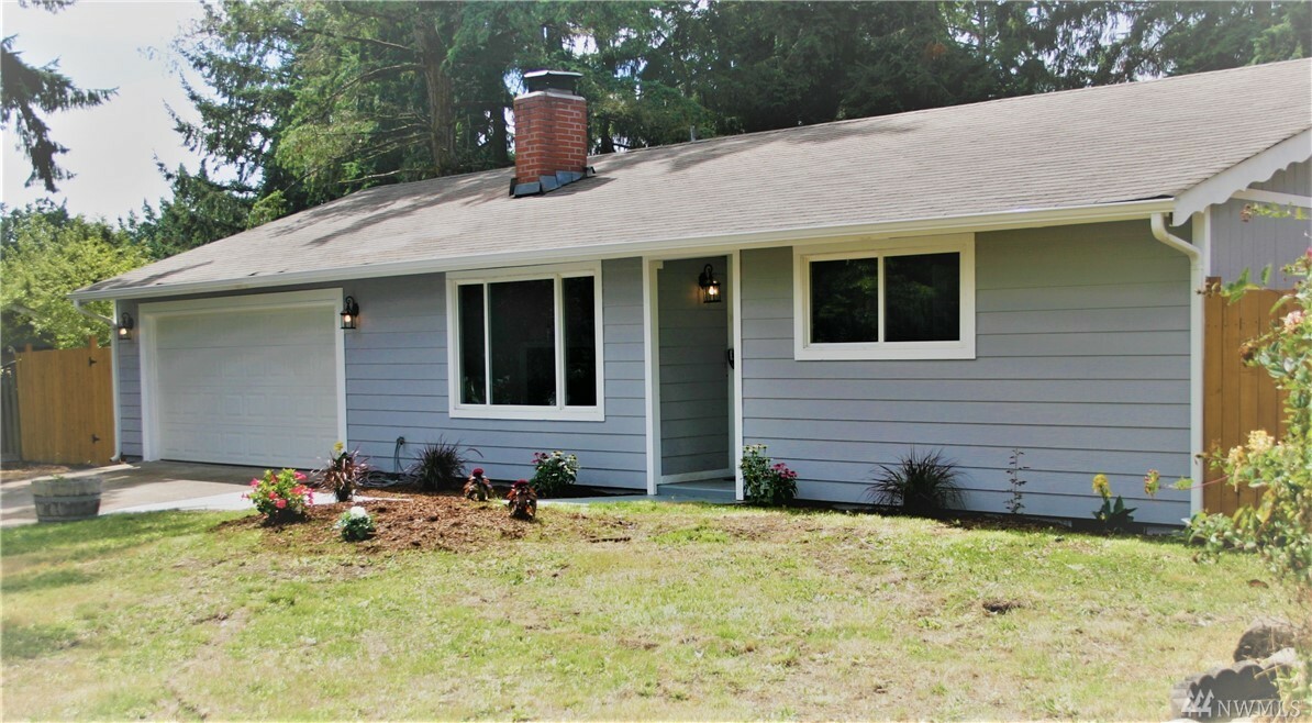 Property Photo: 1211 Wynoochee Place NE WA 98516