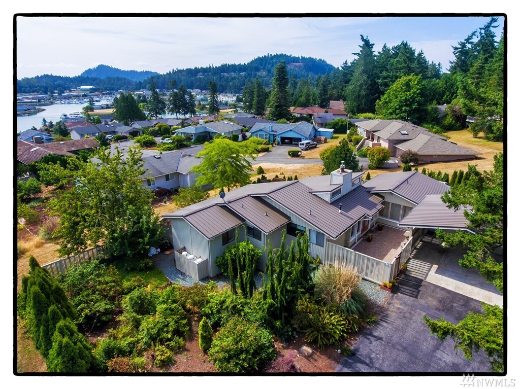 Property Photo: 255 Squaxin Place WA 98257