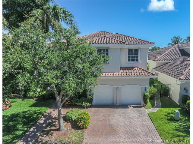 Property Photo:  931 Captiva Dr  FL 33019 