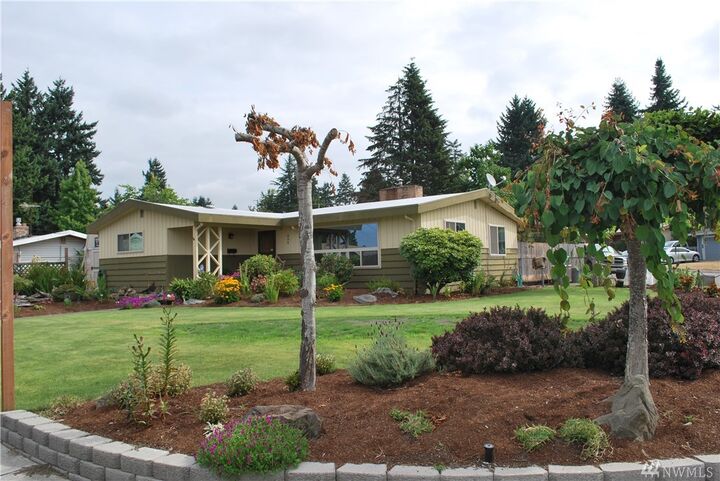 Property Photo: 804 Kirkland Avenue NE WA 98056