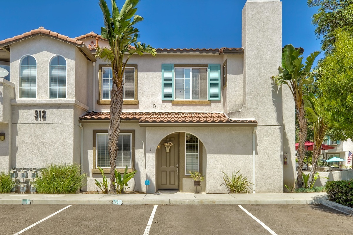 Property Photo:  312 Sunset Way 2  CA 92058 