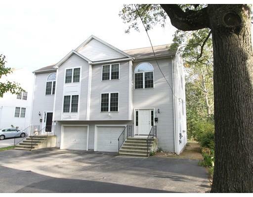 Property Photo:  2 Hyannis Pl  MA 01604 