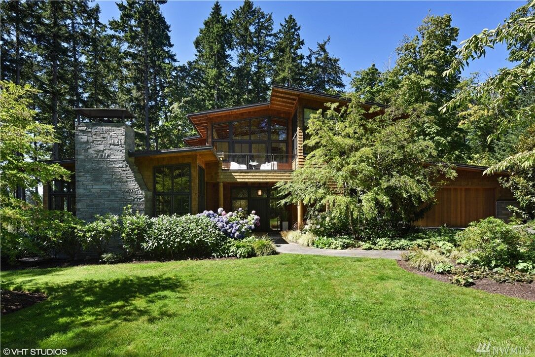 Property Photo:  10705 NE Halls Hill Rd  WA 98110 