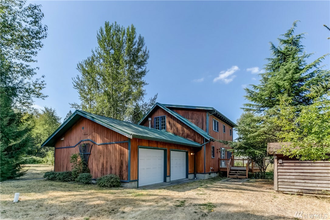 Property Photo:  8109 E 38th Dr  WA 98247 