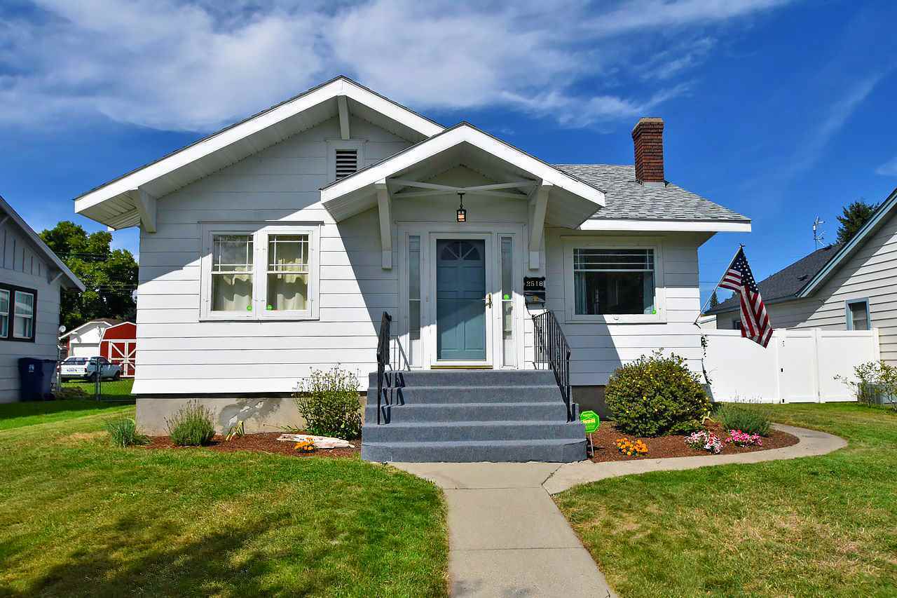 Property Photo:  2518 W Euclid Ave  WA 99205 