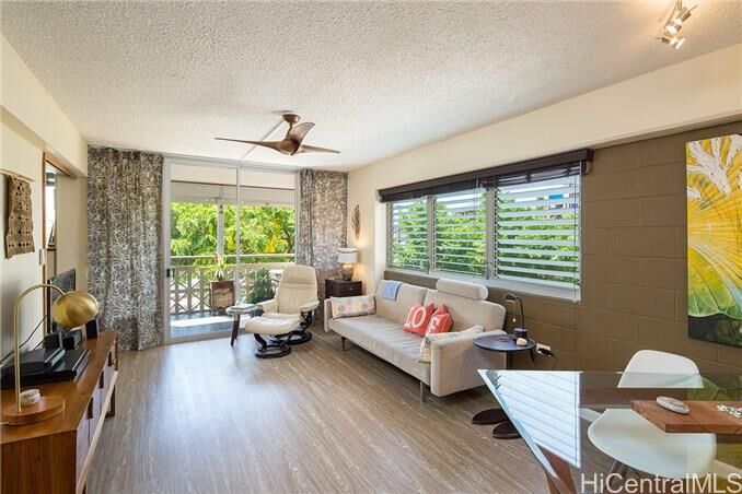 Property Photo:  1619 Kamamalu Avenue 201  HI 96813 