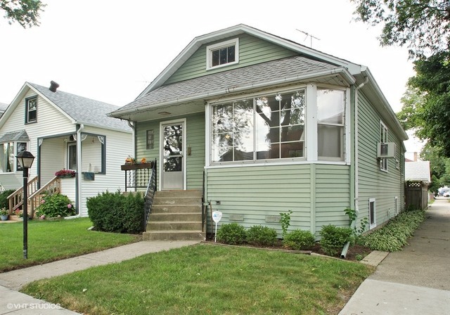 Property Photo:  5758 Mulligan Avenue  IL 60646 