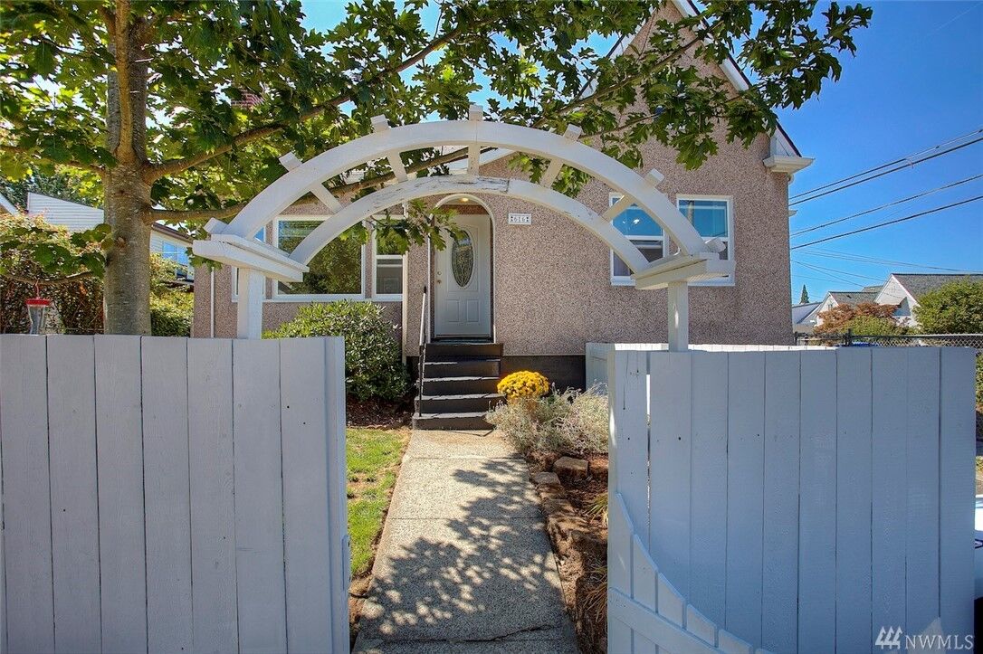 Property Photo: 616 S Madison Street WA 98405