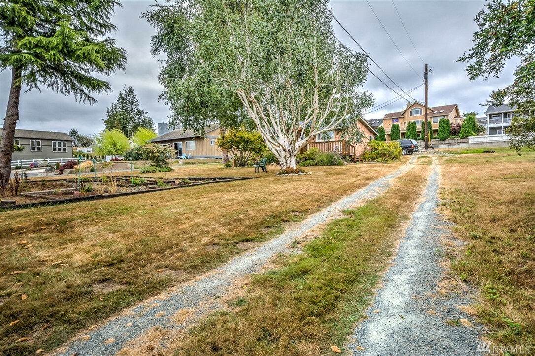 Property Photo:  4501 Oakes Ave  WA 98221 