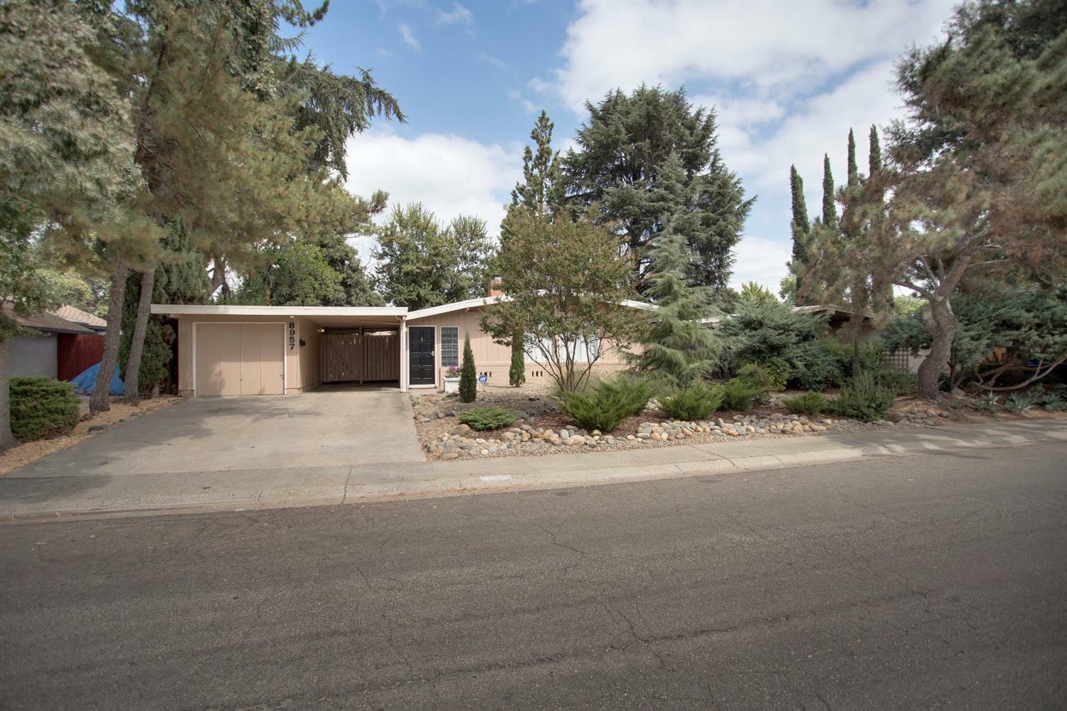 Property Photo:  8957 Fashion Drive  CA 95826 