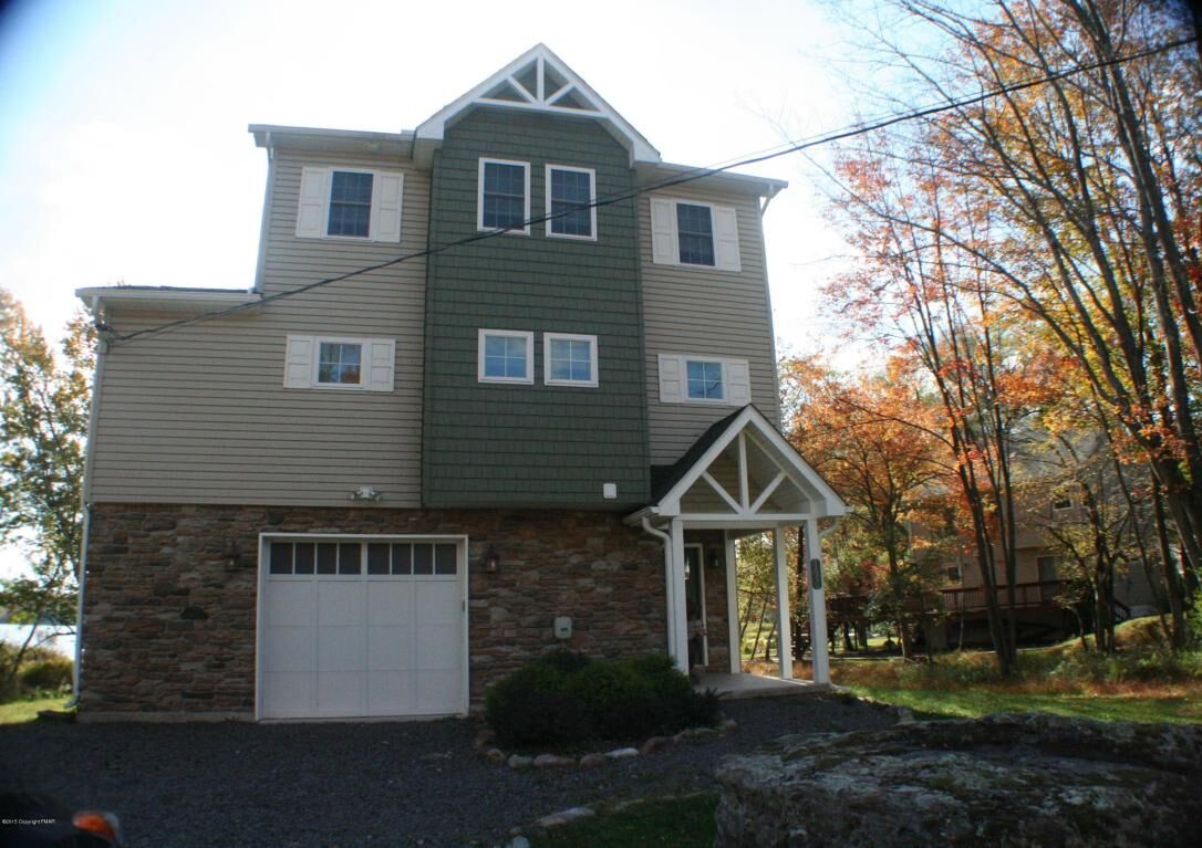 Property Photo:  7670 Lakeshore Dr  PA 18347 