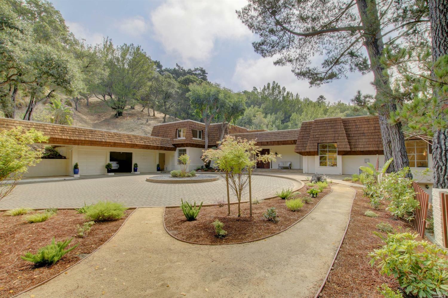 Property Photo:  10 Sheridan Court  CA 94941 