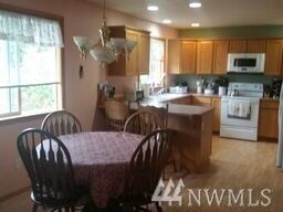 Property Photo: 218 S Hamlin Dr WA 98223