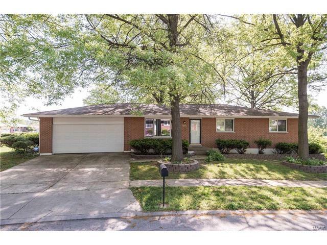 4856 Laurier Drive  St Louis MO 63129 photo