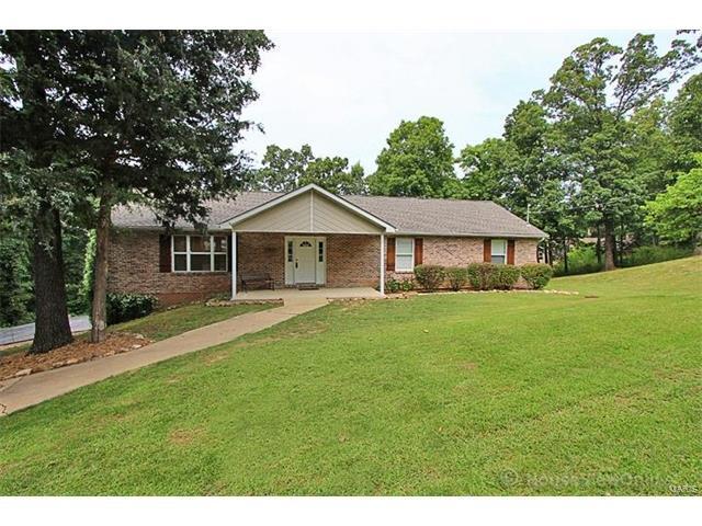 Property Photo: 5525 Lamprecht 63051