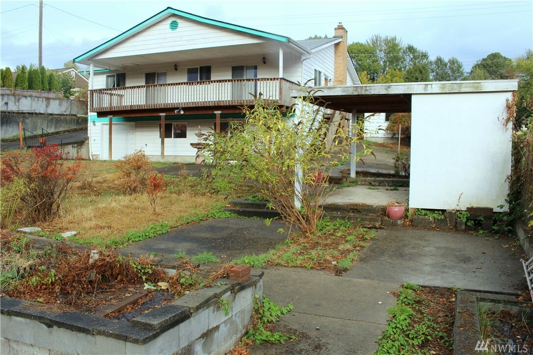 Property Photo:  7041 16 Ave SW  WA 98106 