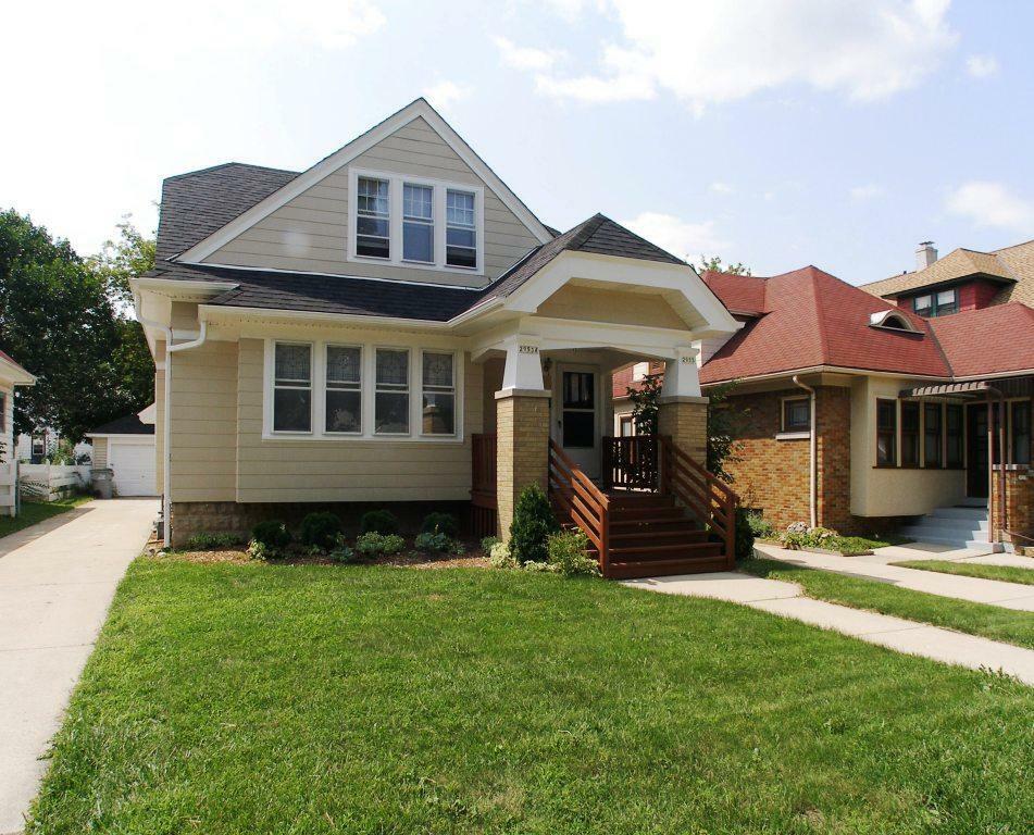 Property Photo:  2953 N 60th St  WI 53210 