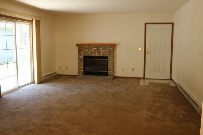 Property Photo:  429 Slinger Rd 4  WI 53086-9436 