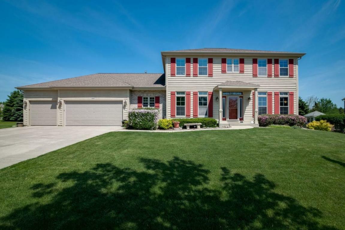 Property Photo: 1266 Canary Ln WI 53024