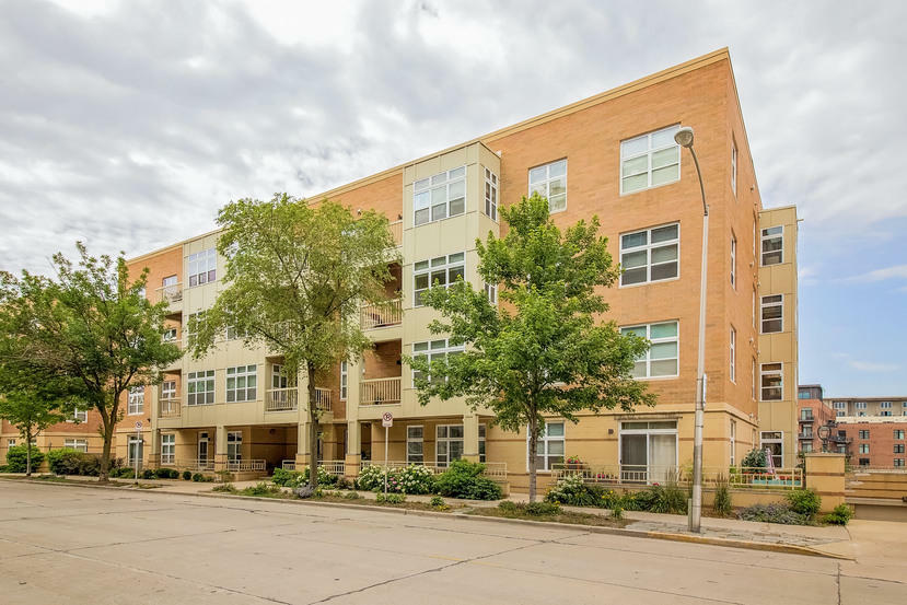 Property Photo: 1915 N Water St 305 WI 53202