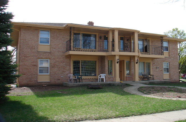 Property Photo: 1227 Lambeth Rd WI 53189-7145