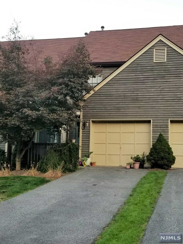 Property Photo:  55 Beacon Hill Road E  NJ 07480 