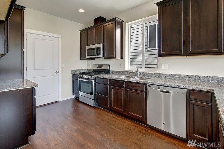 Property Photo: 2206 147th Place SW 17 WA 98087