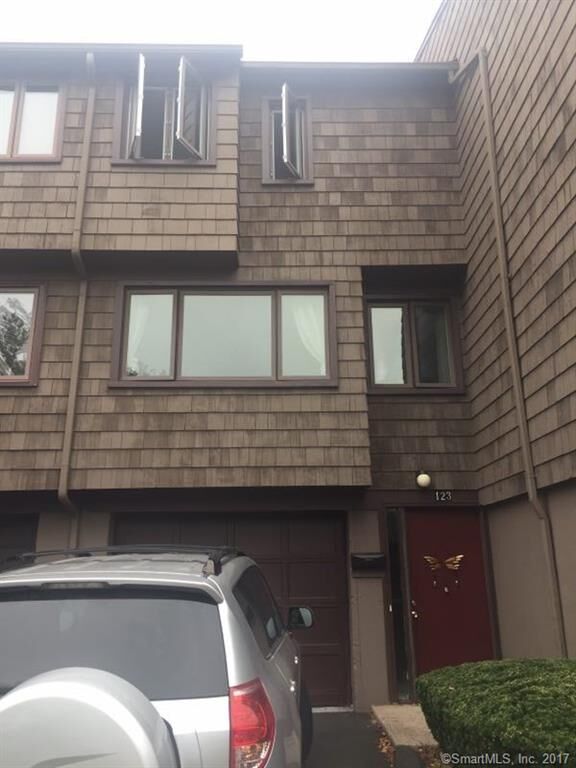 Property Photo:  123 Towne House Road 123  CT 06514 