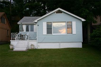 Property Photo:  304 Lakeside Street  IN 46350 