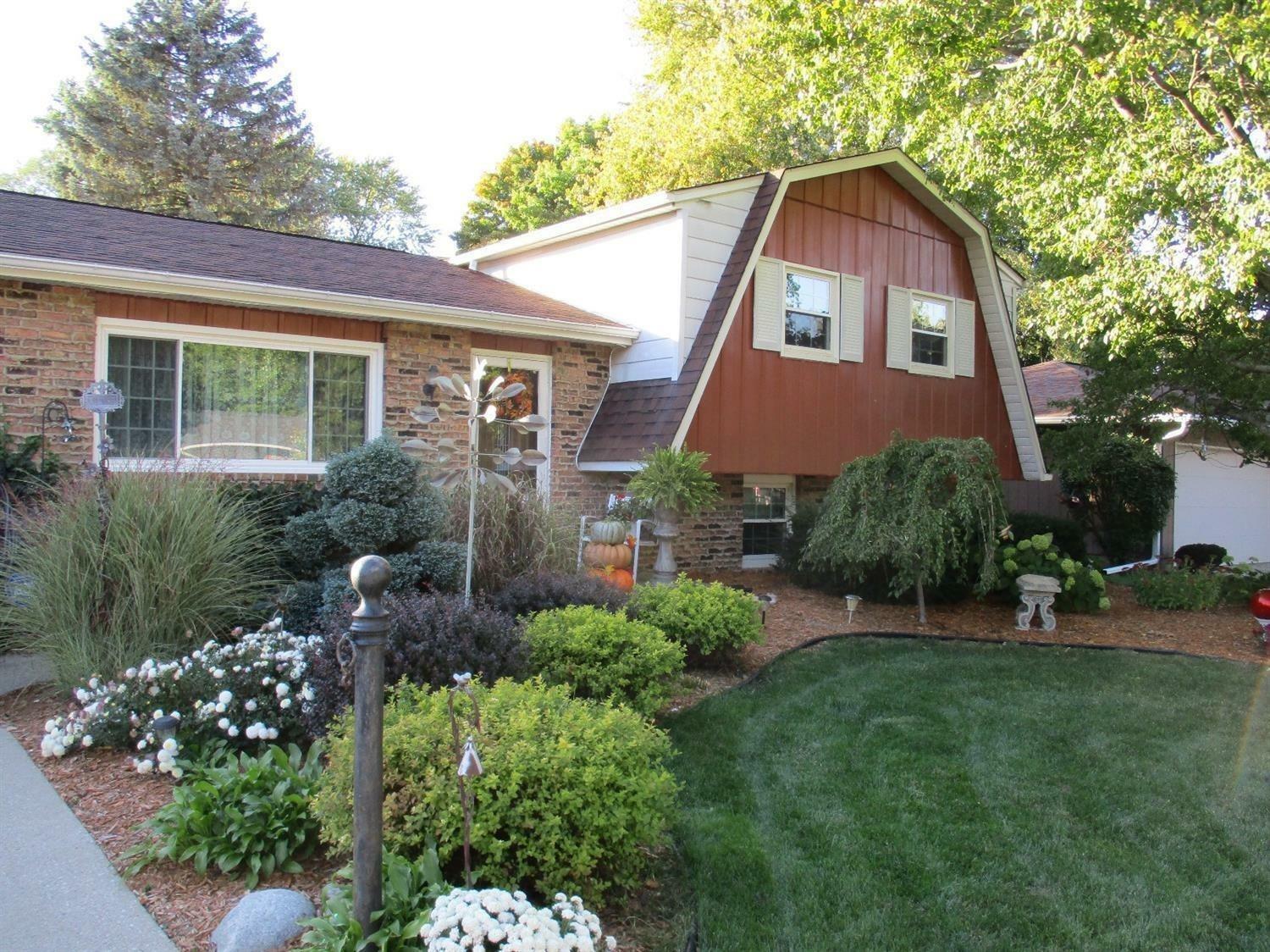 Property Photo: 1518 Eisenhower Drive IN 46350