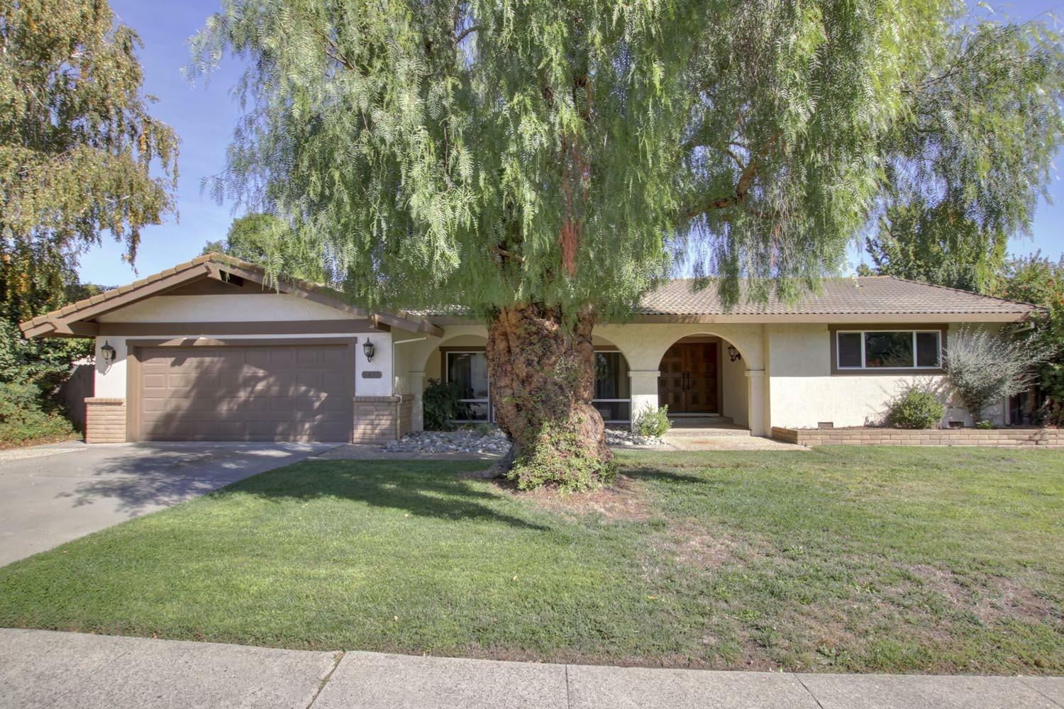 Property Photo:  5895 13th Street  CA 95822 