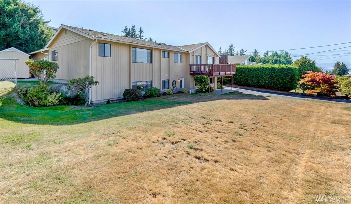 Property Photo:  8712 Olympic View Dr  WA 98026 