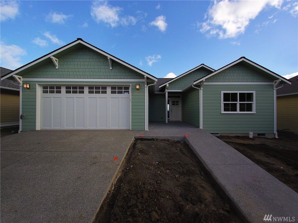 Property Photo: 20 Hawthorn Ct WA 98382