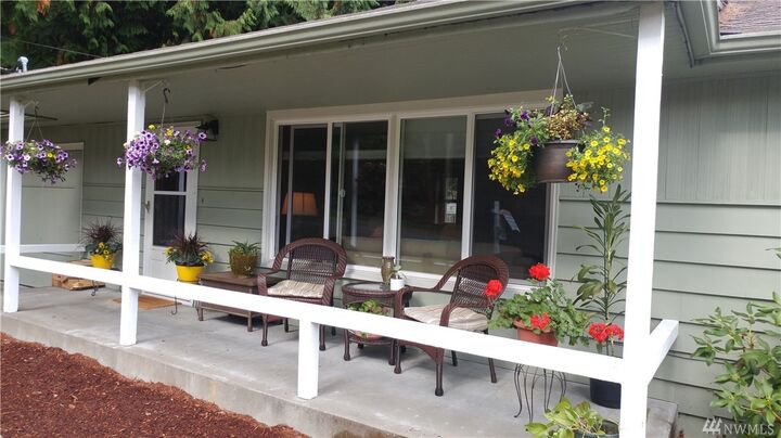 Property Photo:  1230 NE 130th St  WA 98125 