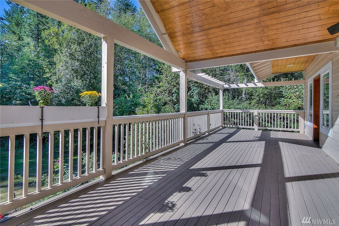 Property Photo: 7117 56th Av Ct NW WA 98335