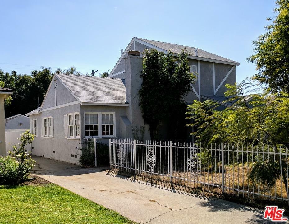 Property Photo:  12524 Woodbine St  CA 90066 