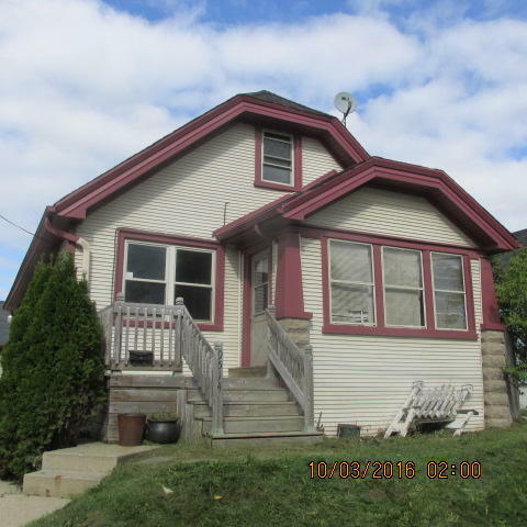 Property Photo: 9514 W Schlinger Ave WI 53214