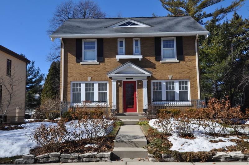 Property Photo: 1135 Robertson St WI 53213-3029