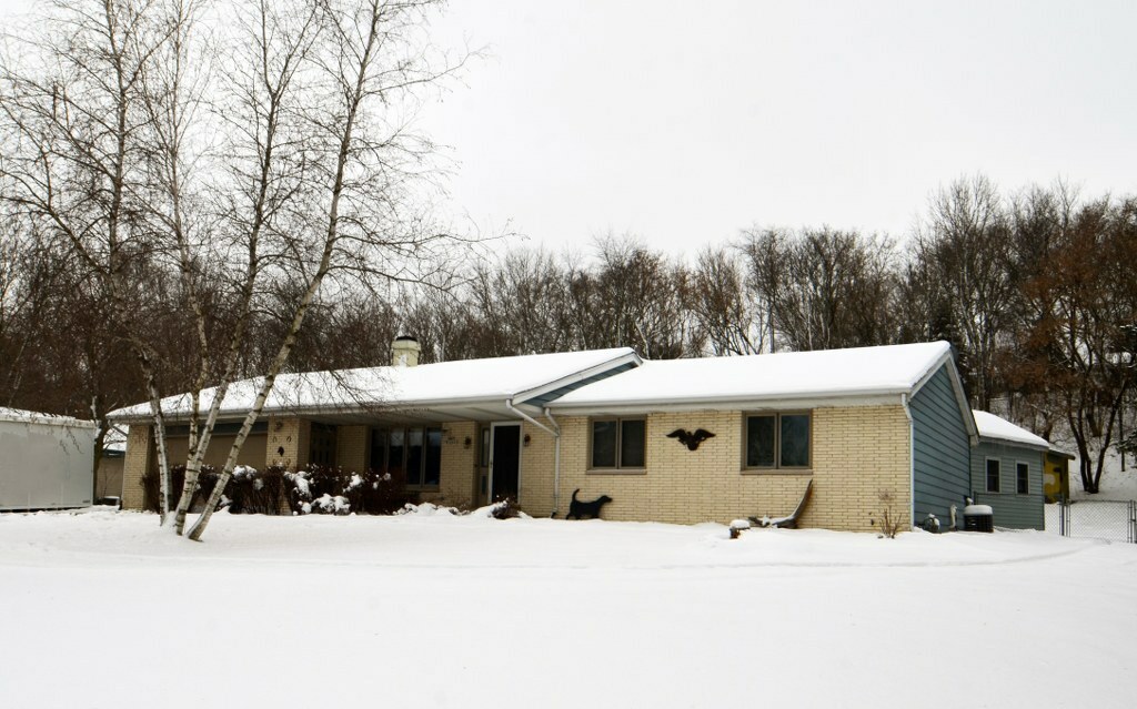 Property Photo: N67w28645 Hawthorne Rd WI 53029-9674