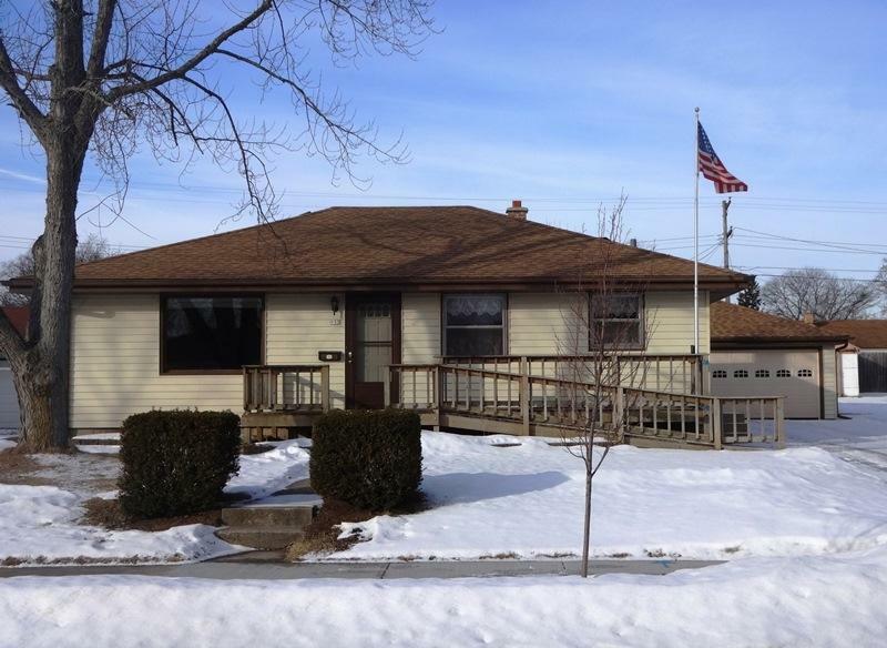 Property Photo:  933 3rd Ave  WI 53024-1307 