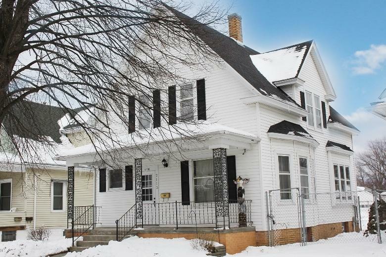 Property Photo:  2113 N 11th St  WI 53081 